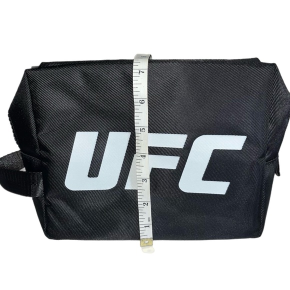 NWOT Official UFC toiletry bag - Picture 7 of 9